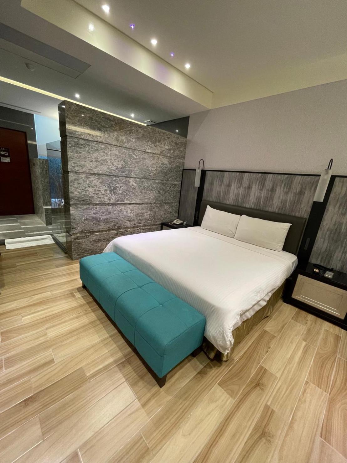 G.Shock Motel Jiuru Εξωτερικό φωτογραφία